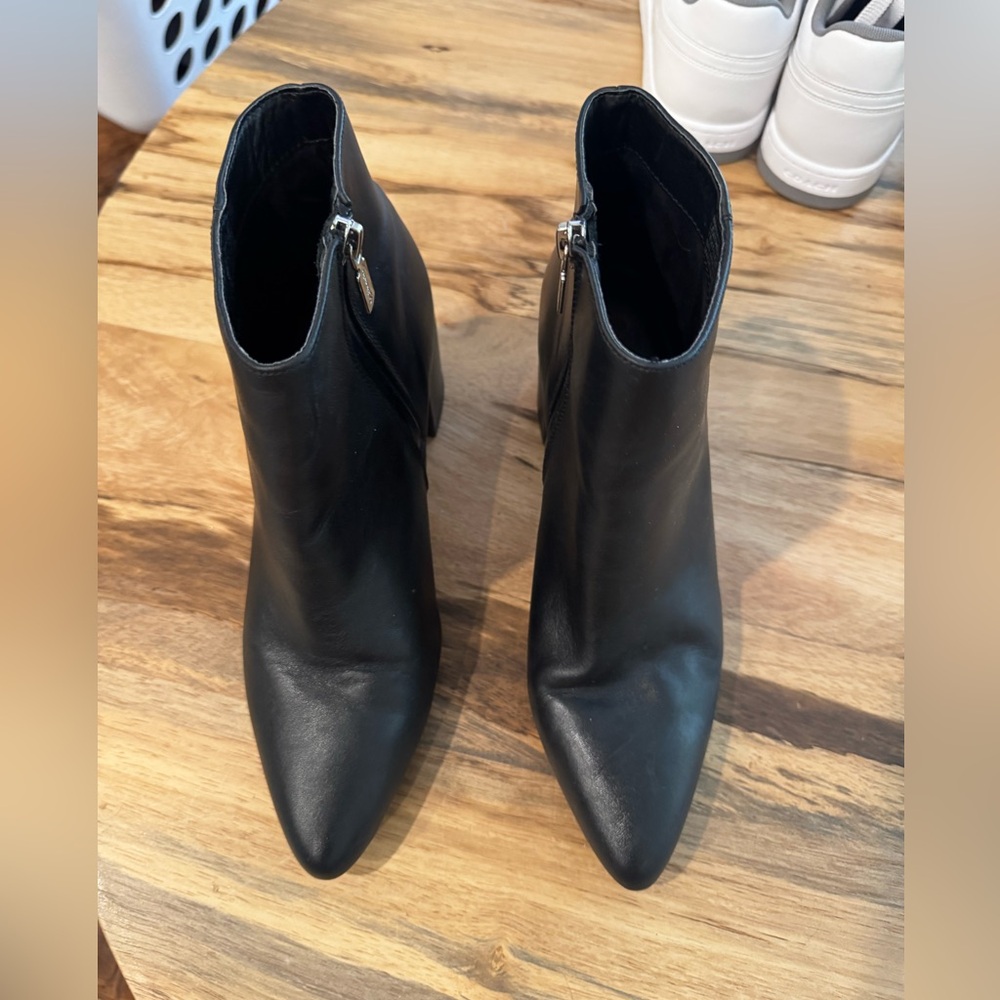 Blondo Black Leather Ankle Booties